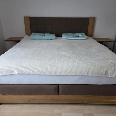 بيت للعطل Haus Mit Grossem Garten Und Terrasse Zur Mitbenutzung