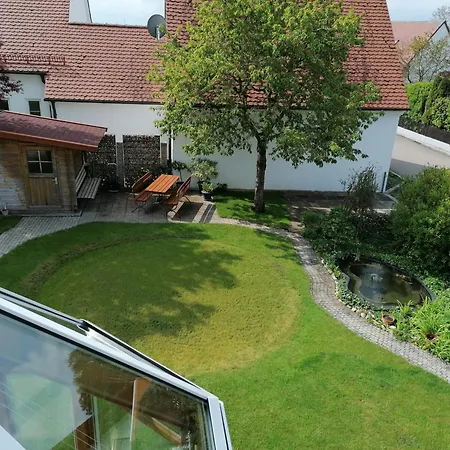 Haus Mit Grossem Garten Und Terrasse Zur Mitbenutzung * Hochstadt an der Donau