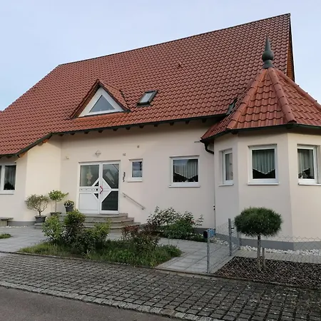 Semesterbostad Haus Mit Grossem Garten Und Terrasse Zur Mitbenutzung Hochstadt an der Donau